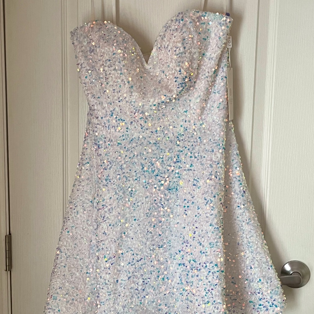 NOX Anabel White dress